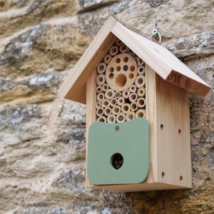 Hotel dla dzikich pszczół Bee Barn